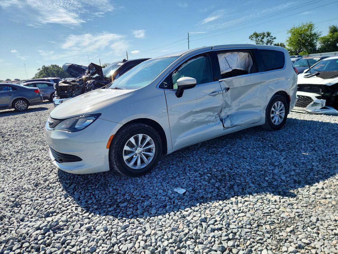 2017 CHRYSLER PACIFICA TOURING