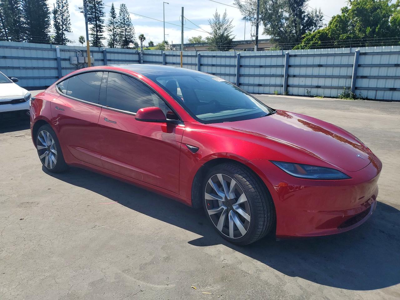 2025 TESLA MODEL 3 — снимка 4