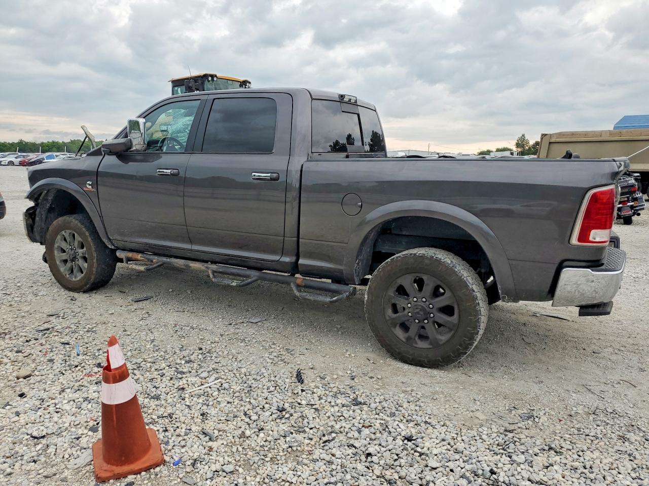 2017 RAM 2500 LARAMIE — снимка 2