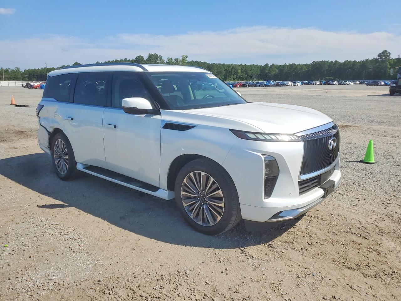 2025 INFINITI QX80 LUXE — снимка 4