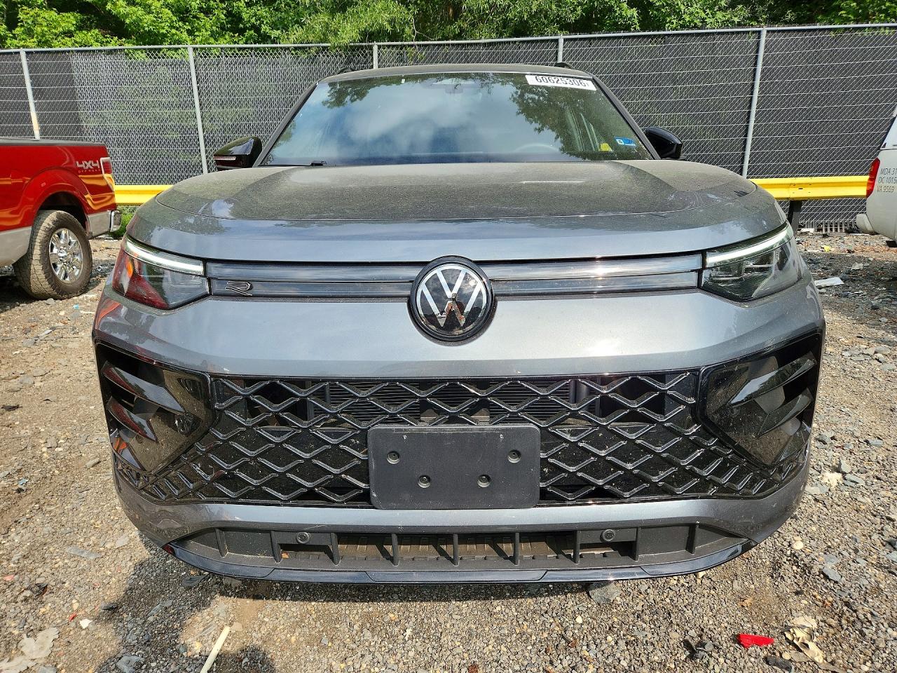 2025 VOLKSWAGEN TIGUAN SE R-LINE BLACK — снимка 5