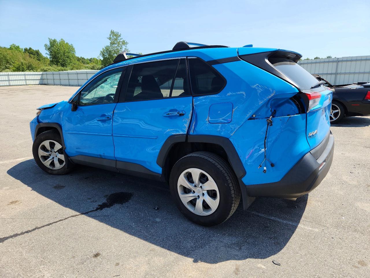 2021 TOYOTA RAV4 LE — снимка 2