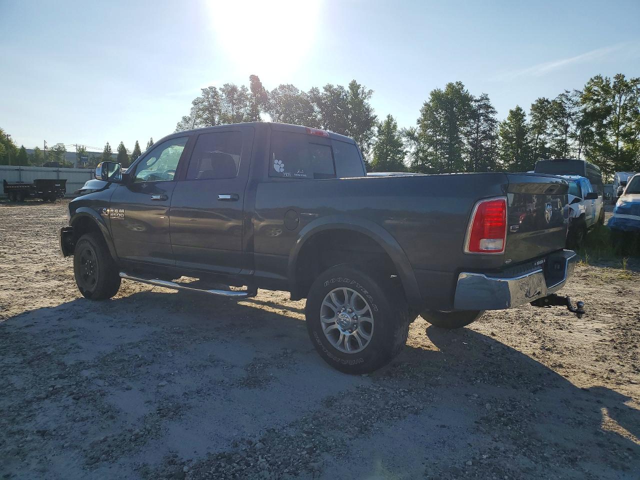 2017 RAM 2500 LARAMIE — снимка 2