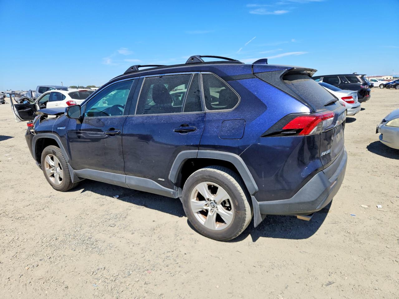 2020 TOYOTA RAV4 HYBRID XLE — снимка 2