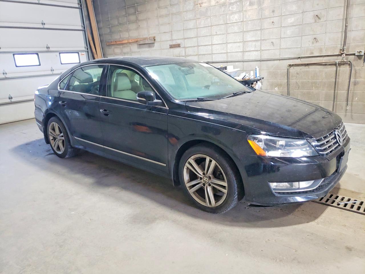 2015 VOLKSWAGEN PASSAT SEL — снимка 4
