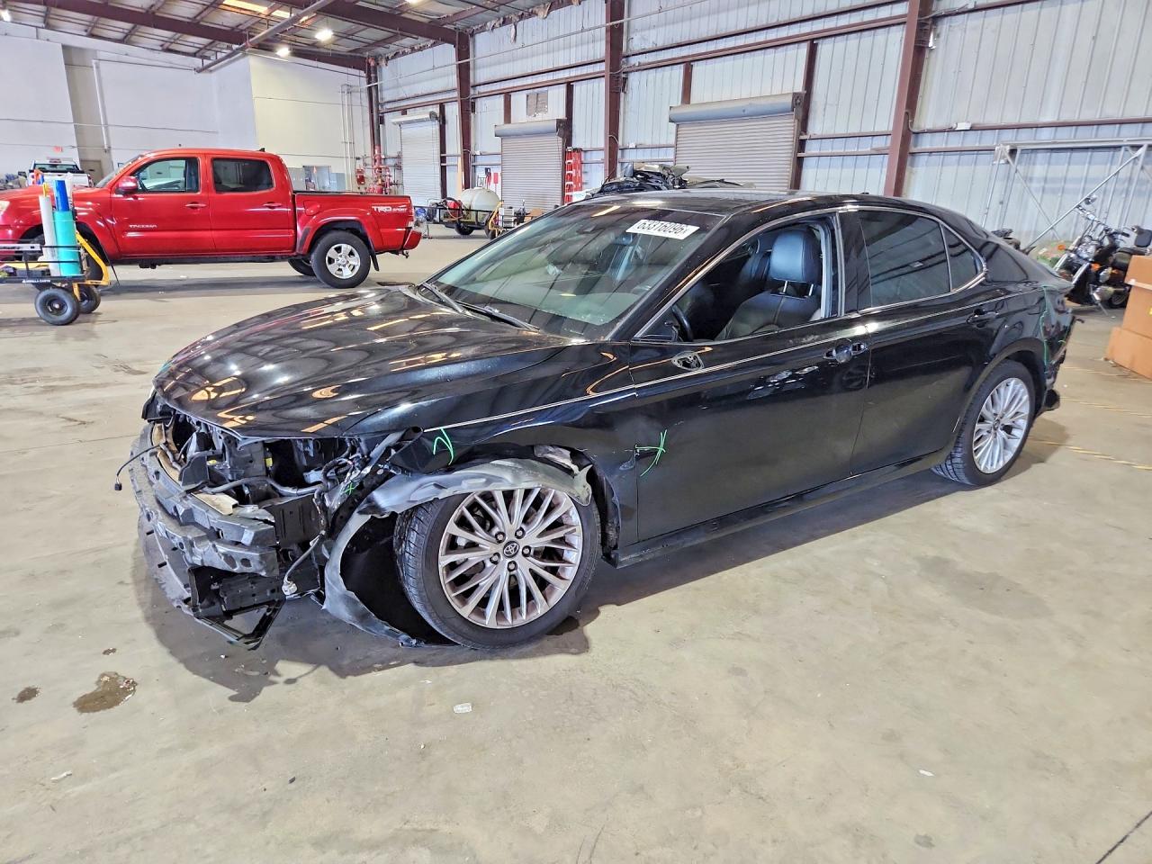 2019 TOYOTA CAMRY XLE