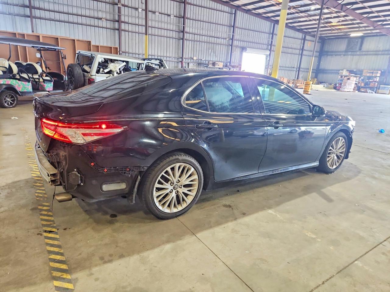 2019 TOYOTA CAMRY XLE — снимка 3