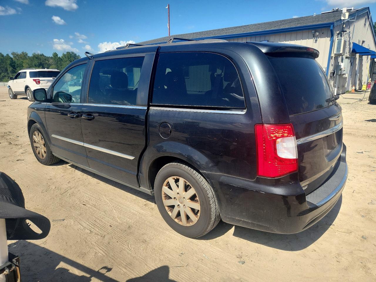 2015 CHRYSLER TOWN & COUNTRY TOURING — снимка 2