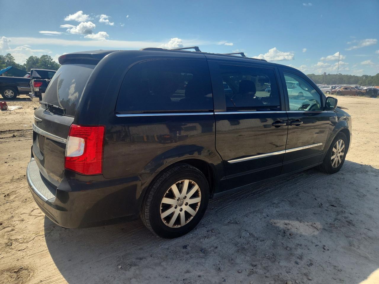 2015 CHRYSLER TOWN & COUNTRY TOURING — снимка 3