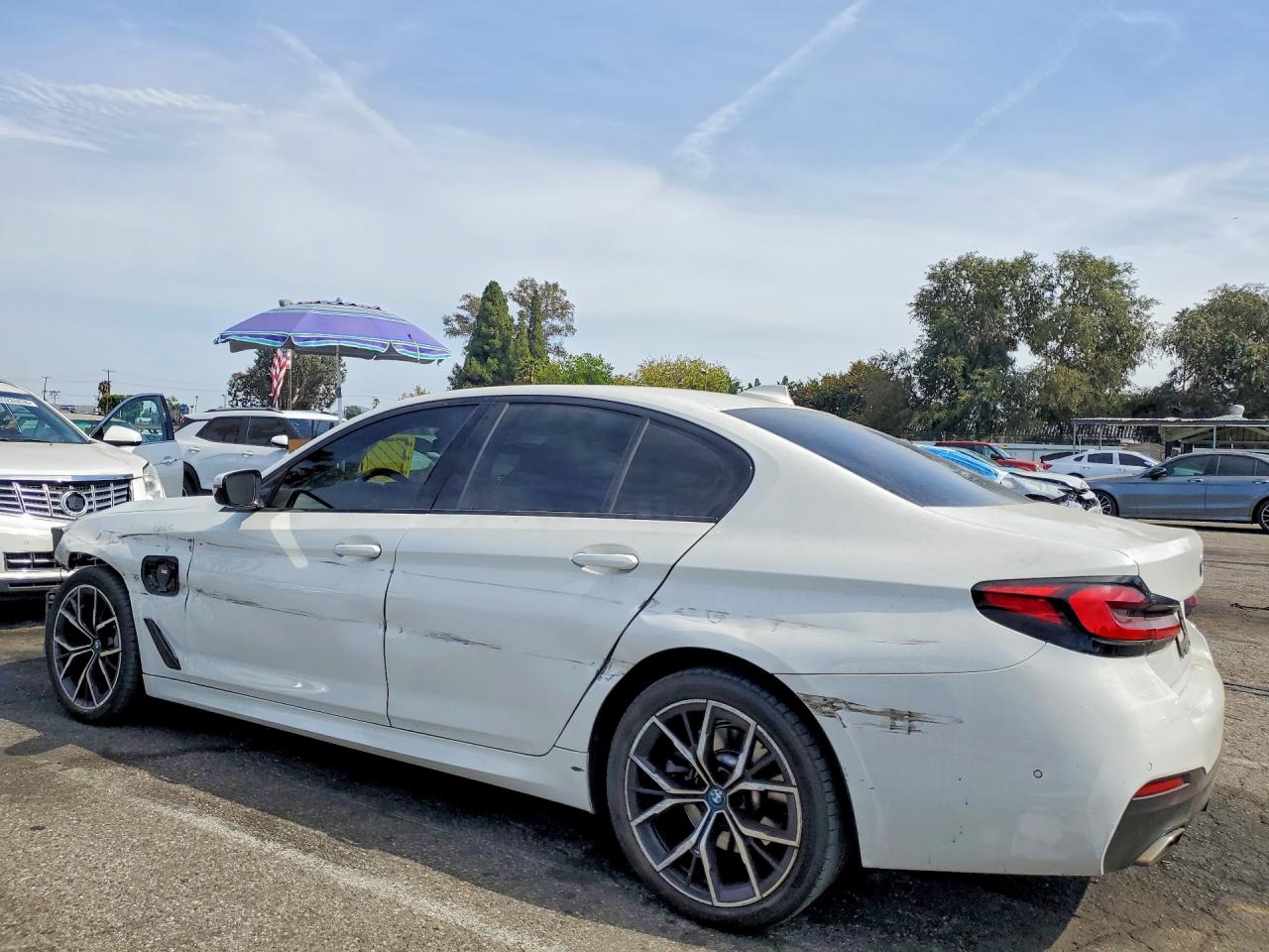 2022 BMW 530E — снимка 2