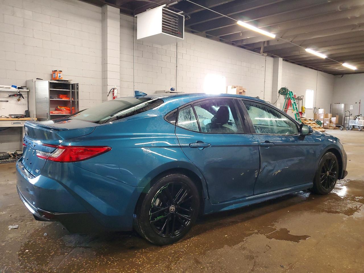 2025 TOYOTA CAMRY SE — снимка 3