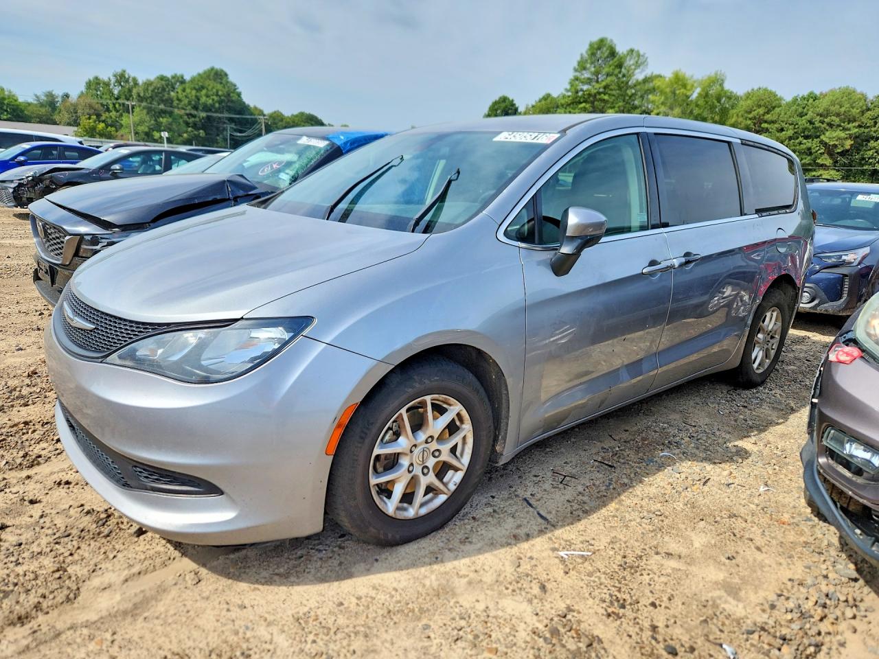 2021 CHRYSLER VOYAGER LX