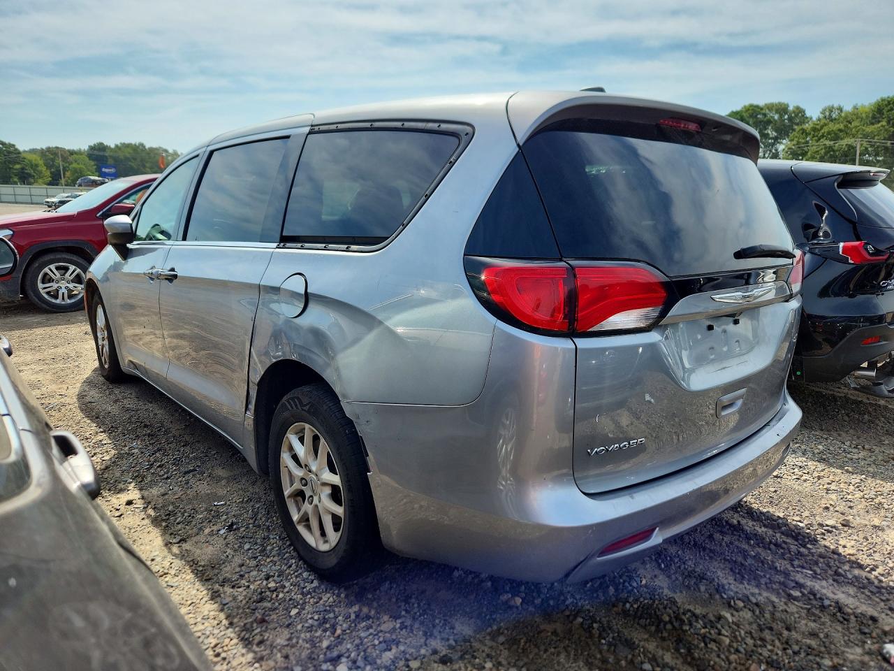 2021 CHRYSLER VOYAGER LX — снимка 2