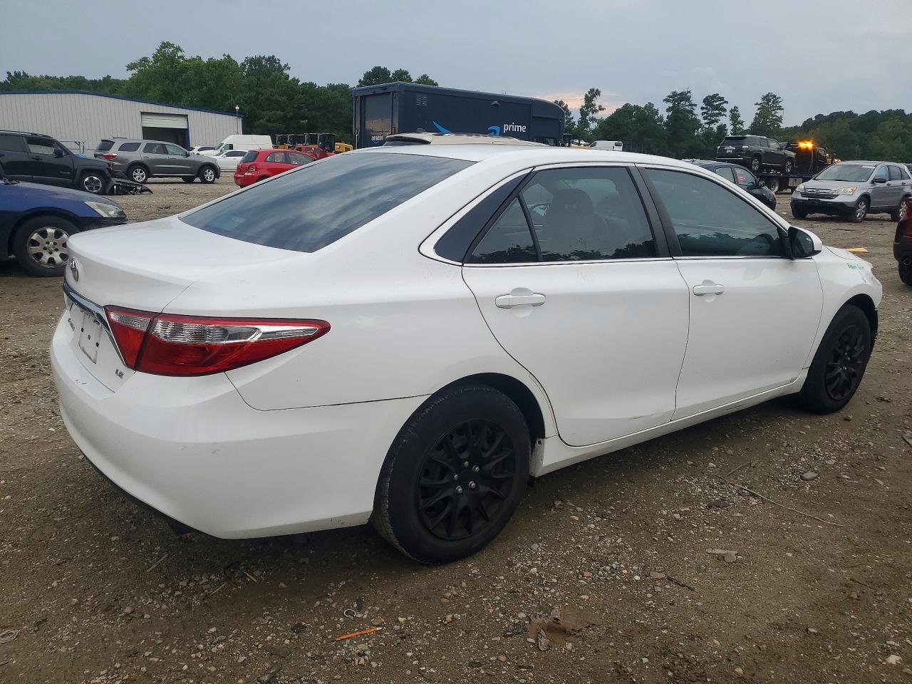 2016 TOYOTA CAMRY LE — снимка 3