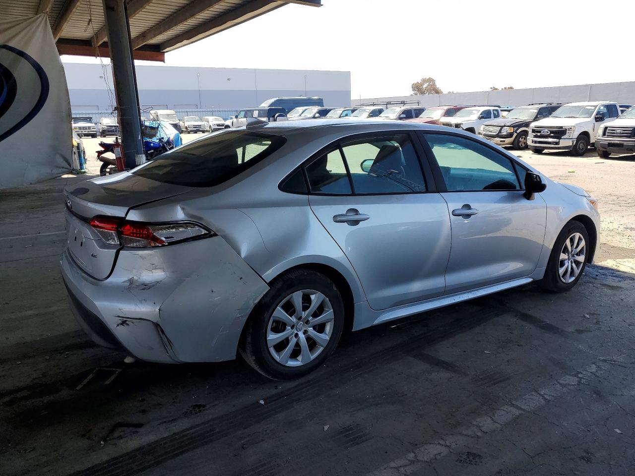 2026 TOYOTA COROLLA LE — снимка 3