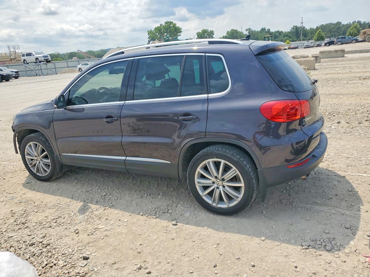 2016 VOLKSWAGEN TIGUAN S — снимка 2