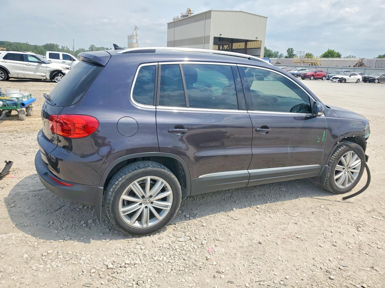 2016 VOLKSWAGEN TIGUAN S — снимка 3