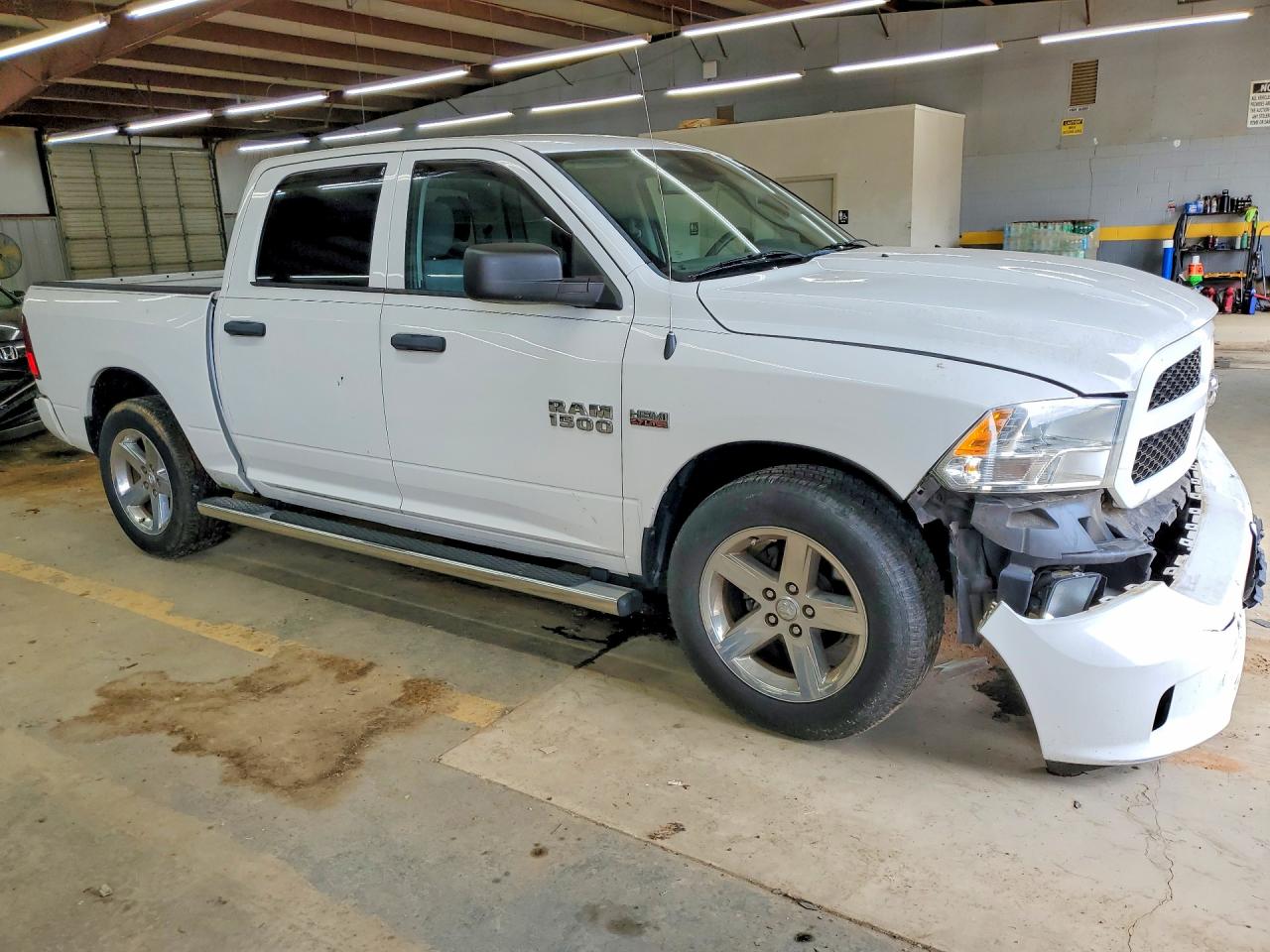 2015 RAM 1500 ST — снимка 4