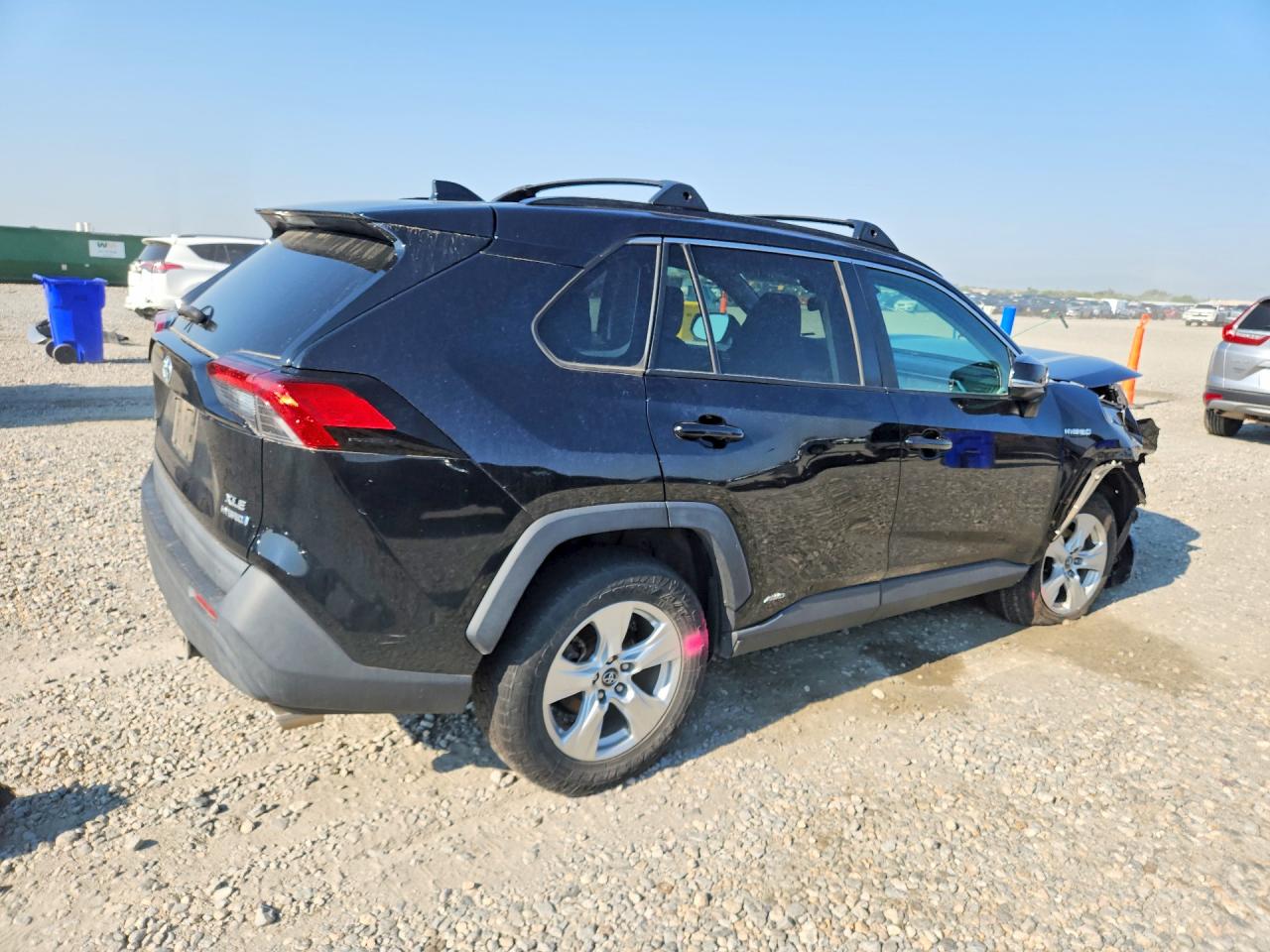 2020 TOYOTA RAV4 HYBRID XLE — снимка 3