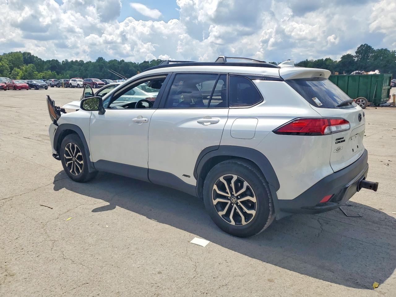 2024 TOYOTA COROLLA CROSS HYBRID SE — снимка 2