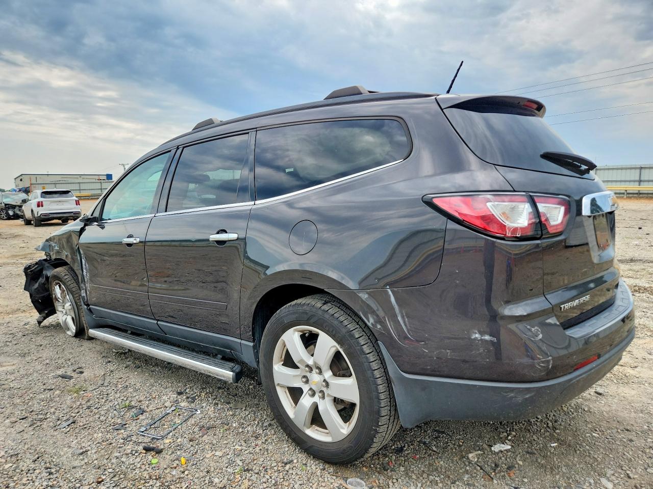 2017 CHEVROLET TRAVERSE LT — снимка 2
