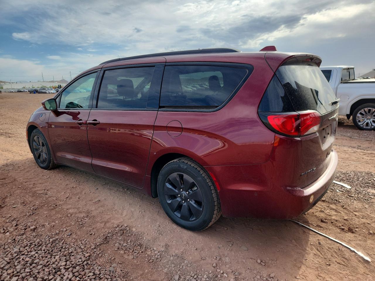 2020 CHRYSLER PACIFICA HYBRID LIMITED — снимка 2