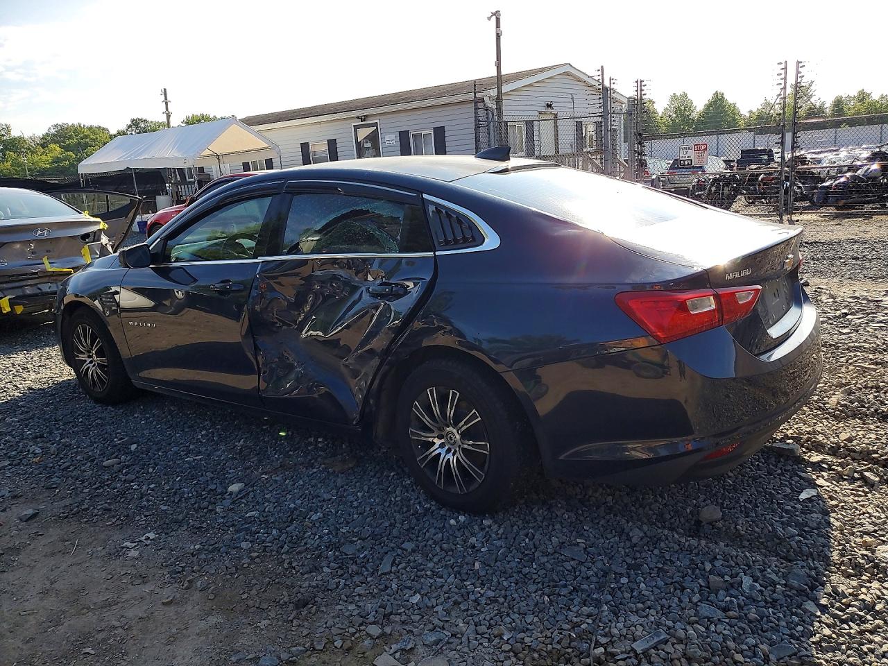 2017 CHEVROLET MALIBU LS — снимка 2