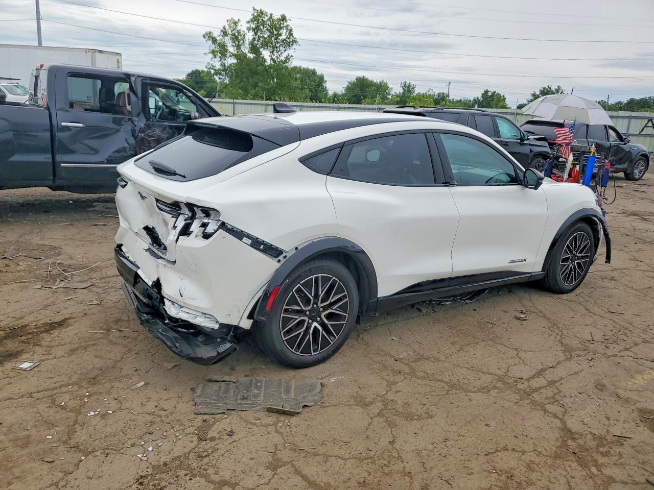 2024 FORD MUSTANG MACH-E PREMIUM — снимка 3