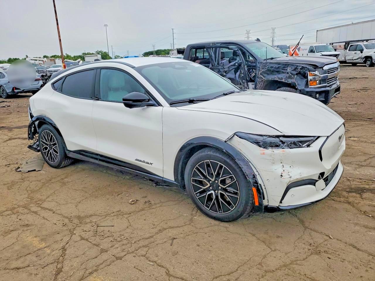 2024 FORD MUSTANG MACH-E PREMIUM — снимка 4