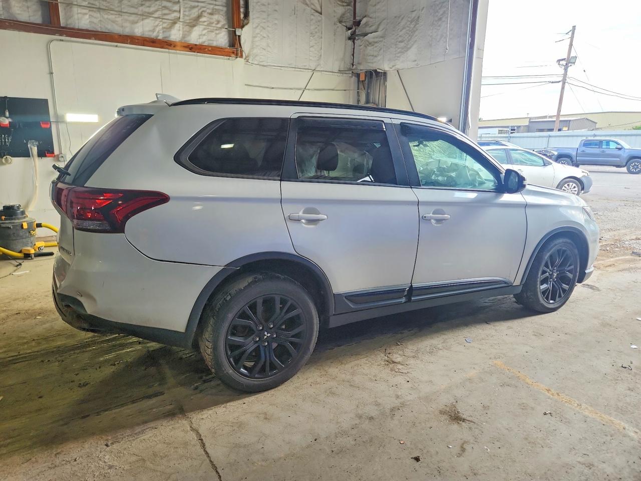 2018 MITSUBISHI OUTLANDER SE — снимка 3