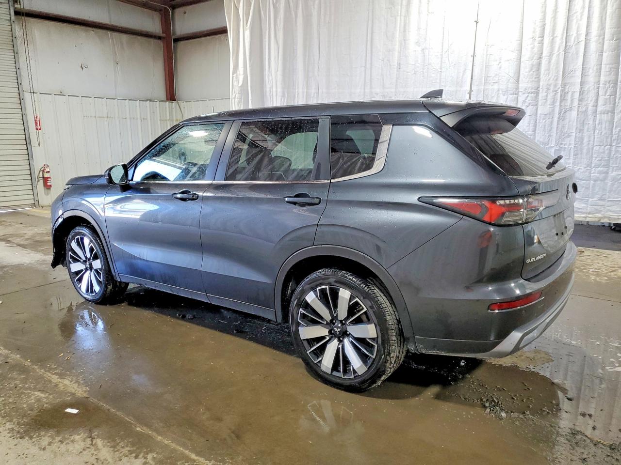 2025 MITSUBISHI OUTLANDER SE — снимка 2