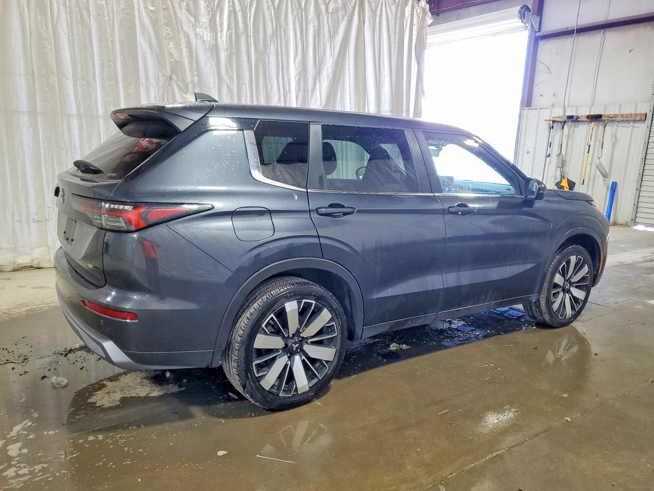 2025 MITSUBISHI OUTLANDER SE — снимка 3