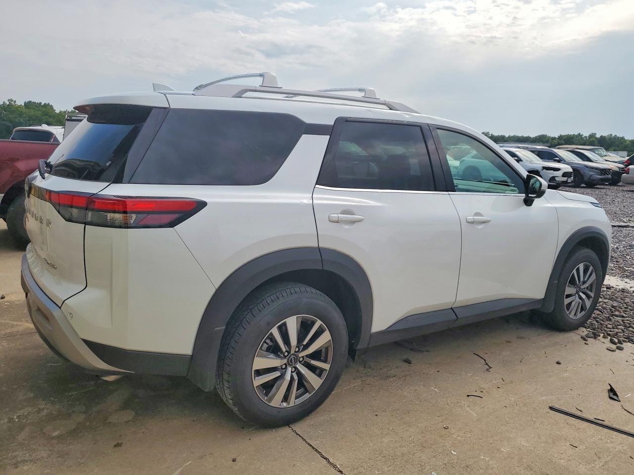 2025 NISSAN PATHFINDER SL — снимка 3