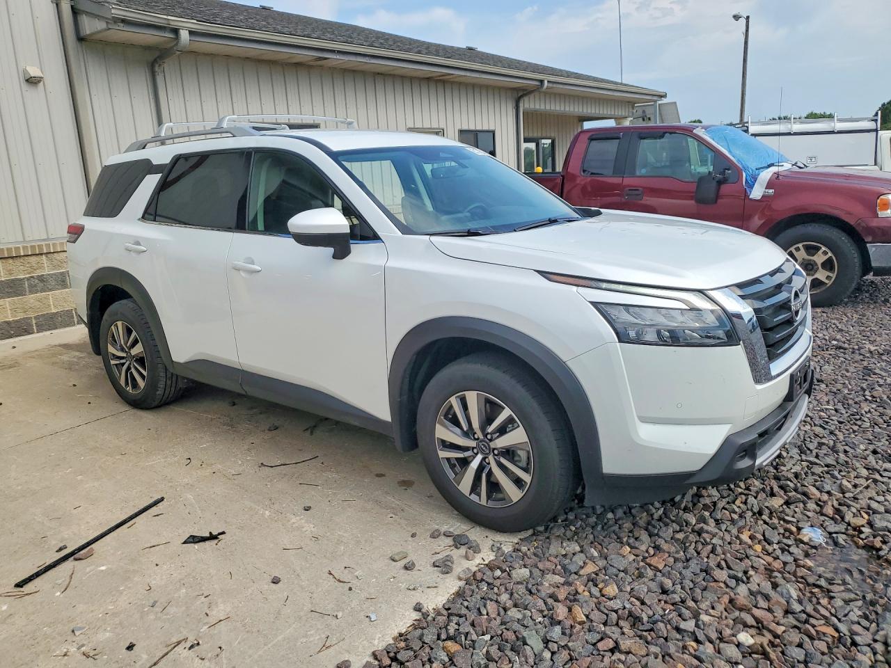 2025 NISSAN PATHFINDER SL — снимка 4