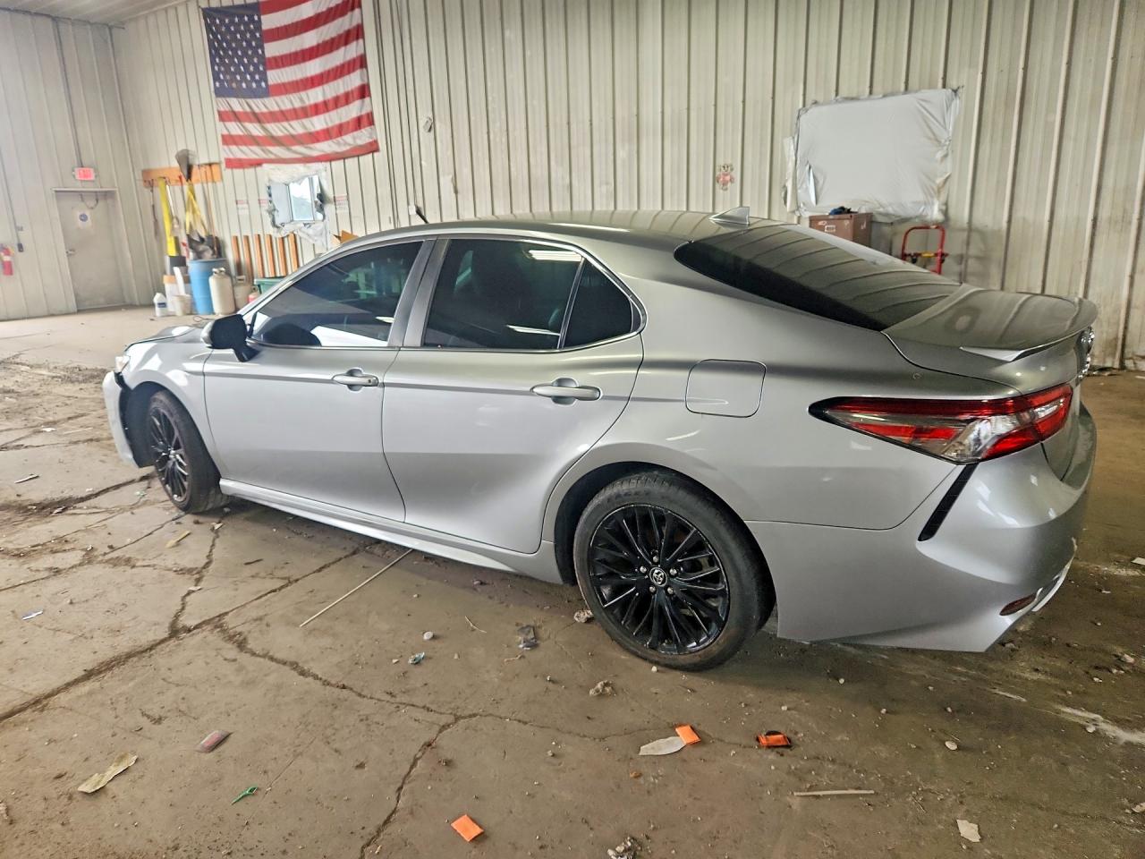 2019 TOYOTA CAMRY SE — снимка 2