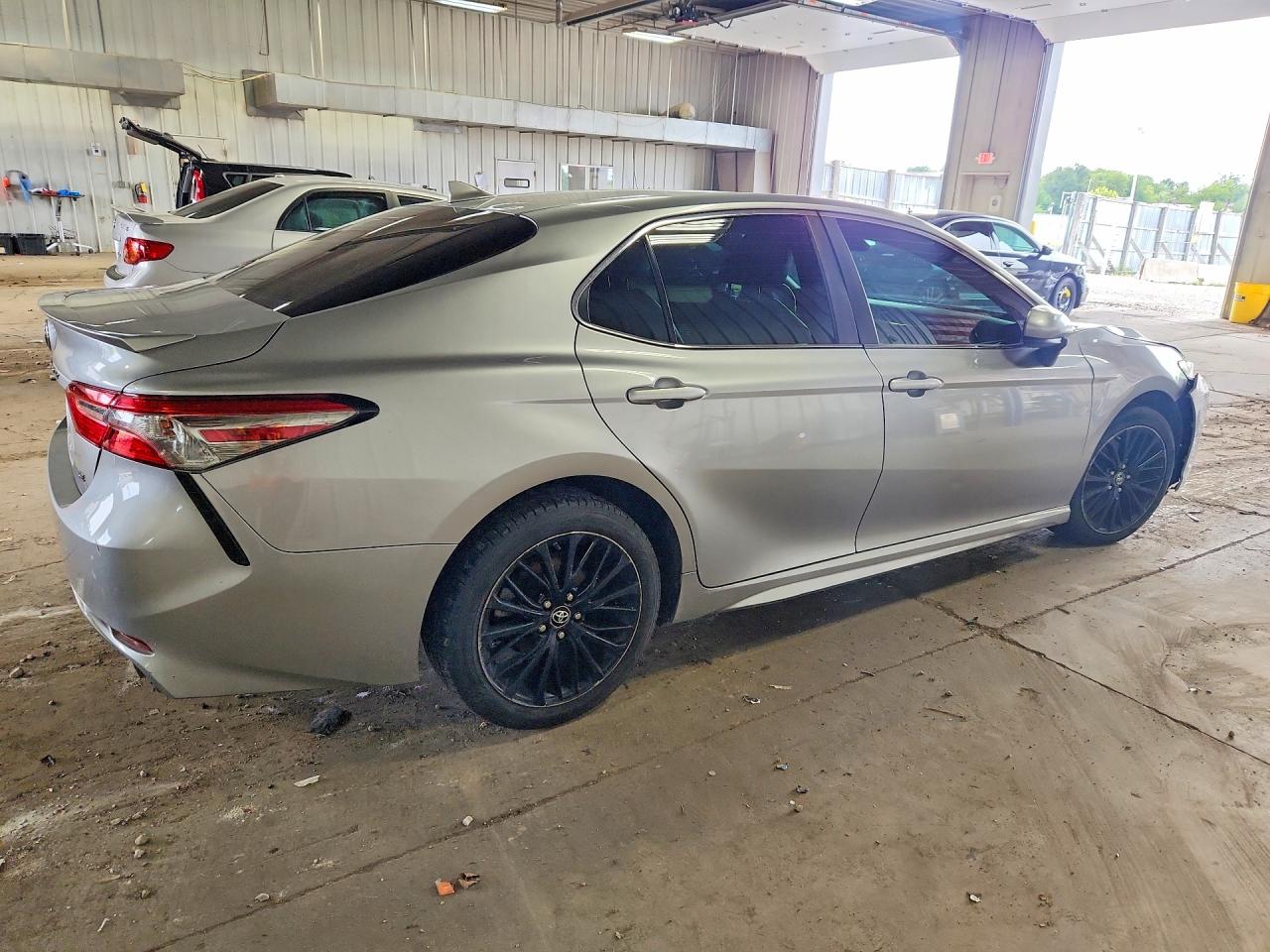 2019 TOYOTA CAMRY SE — снимка 3