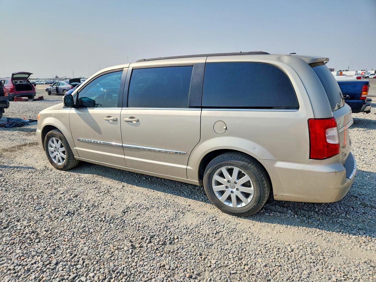 2016 CHRYSLER TOWN & COUNTRY TOURING — снимка 2