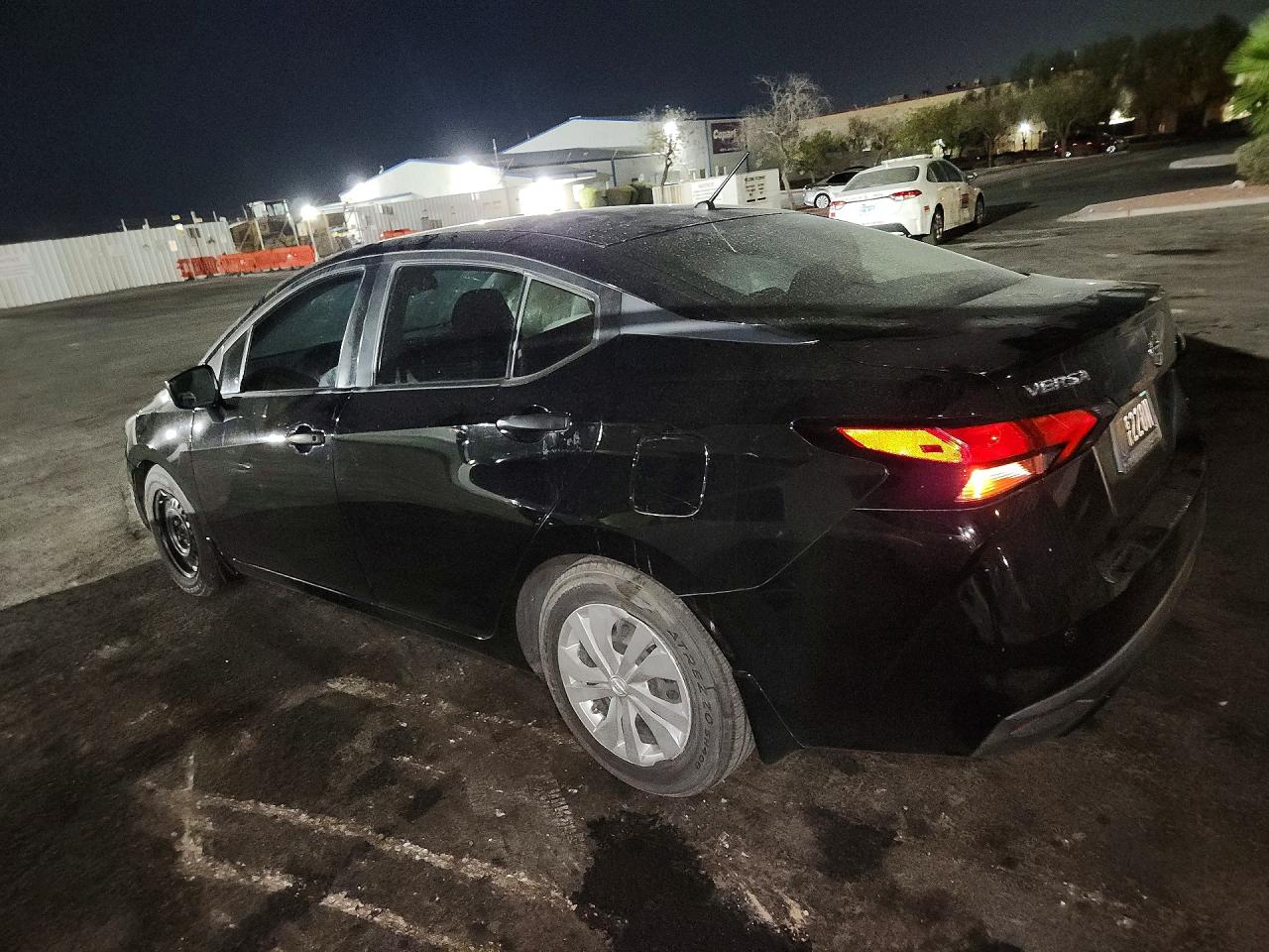 2020 NISSAN VERSA S — снимка 2