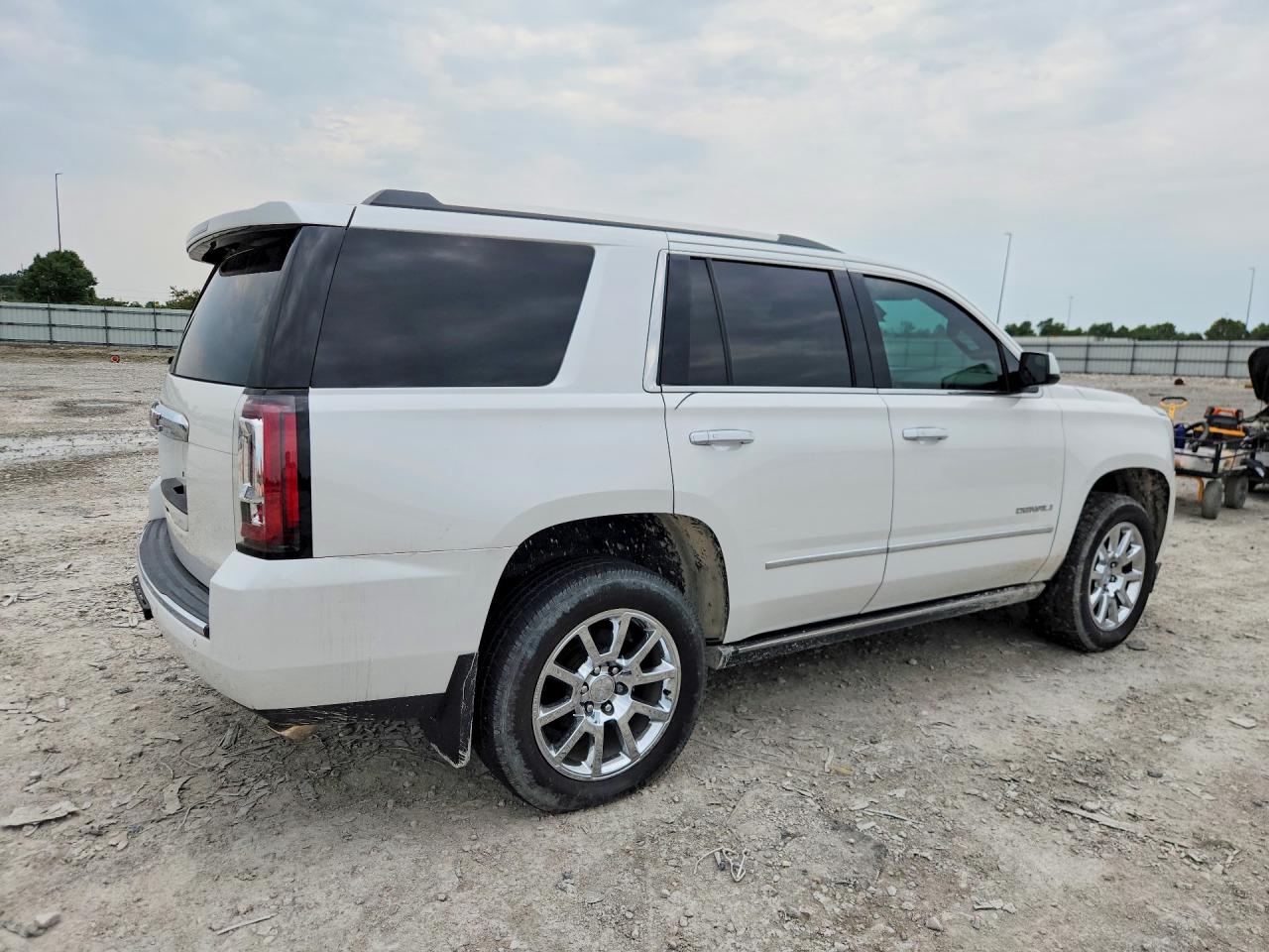 2017 GMC YUKON DENALI — снимка 3