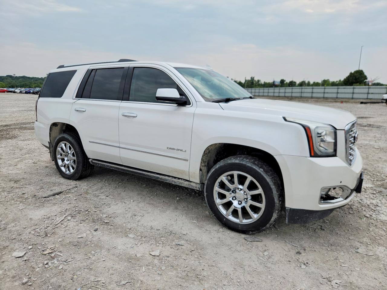 2017 GMC YUKON DENALI — снимка 4