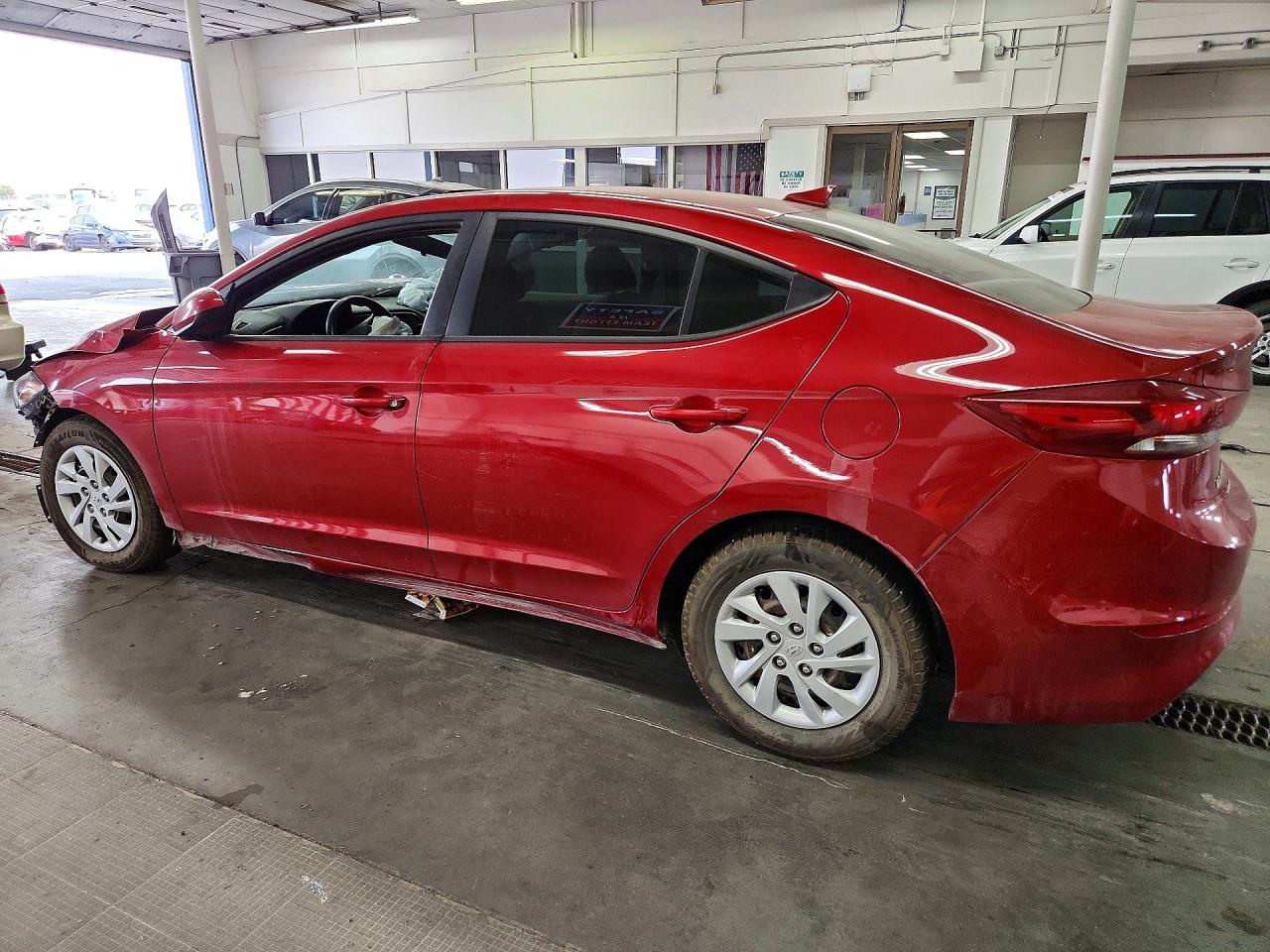 2018 HYUNDAI ELANTRA SE — снимка 2