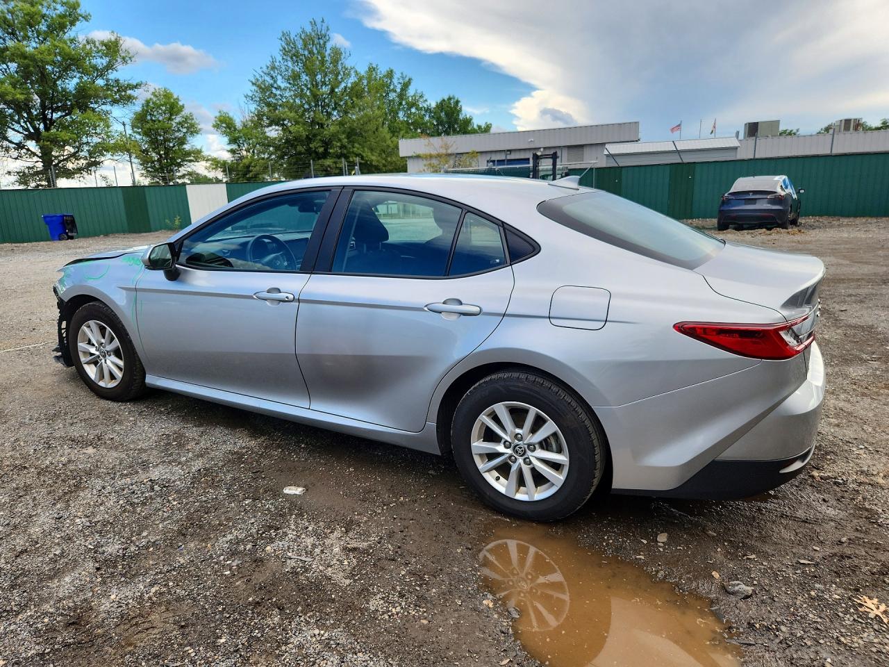 2025 TOYOTA CAMRY LE — снимка 2
