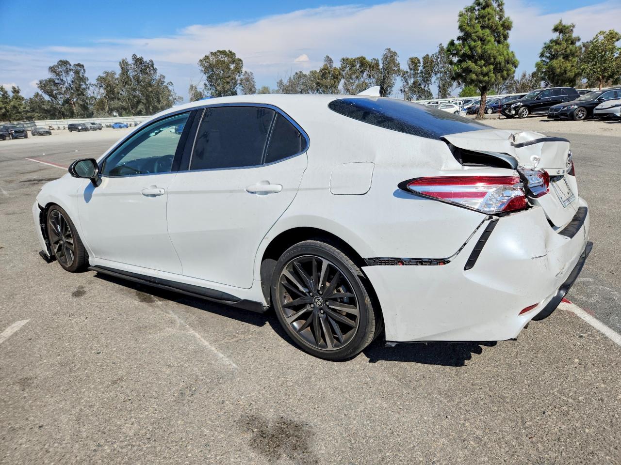 2020 TOYOTA CAMRY XSE — снимка 2