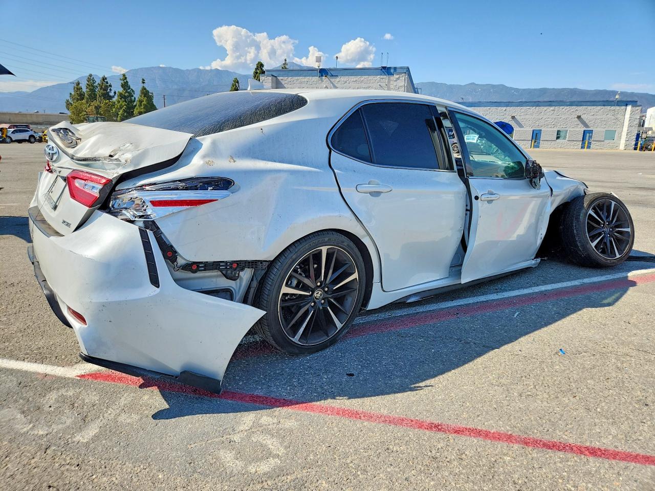 2020 TOYOTA CAMRY XSE — снимка 3