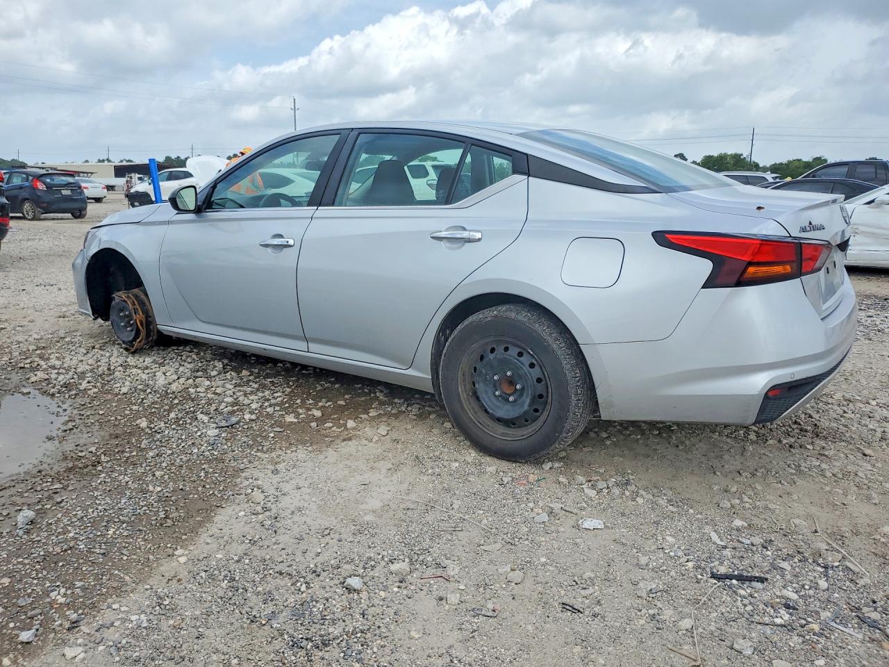2024 NISSAN ALTIMA S — снимка 2