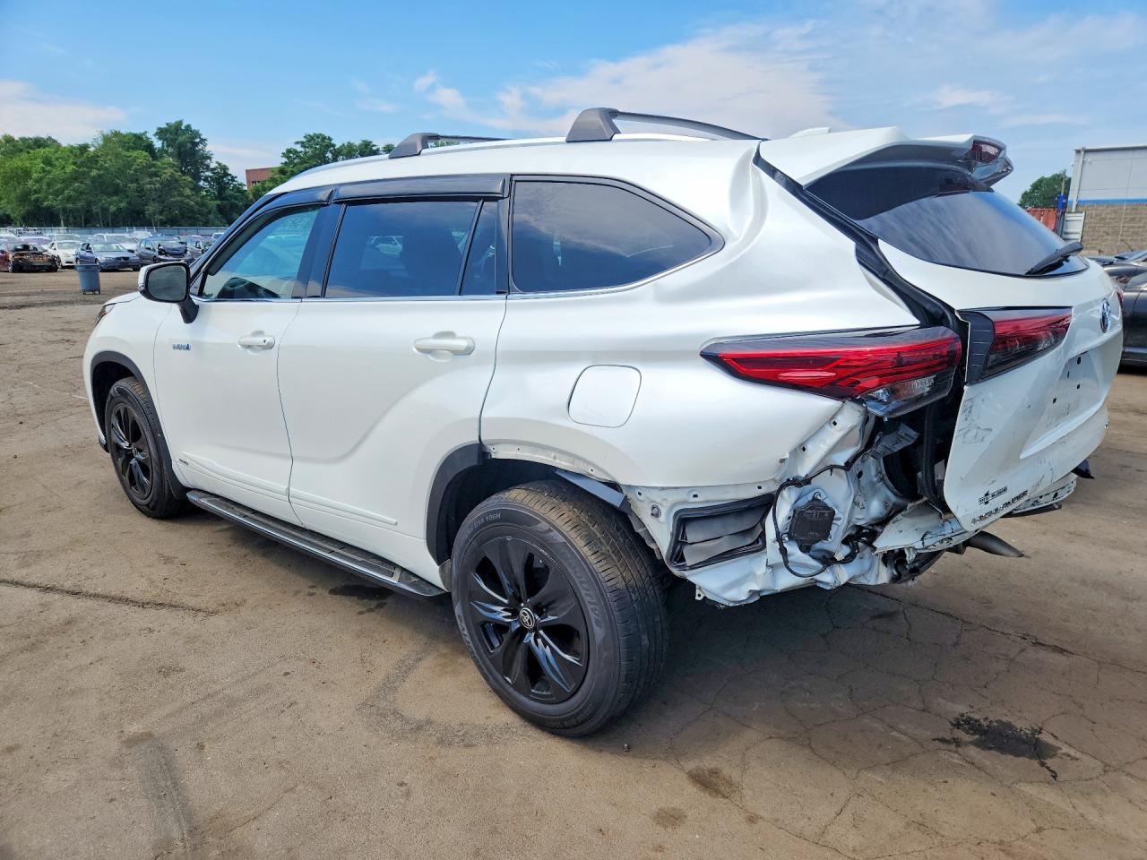 2021 TOYOTA HIGHLANDER HYBRID XLE — снимка 2