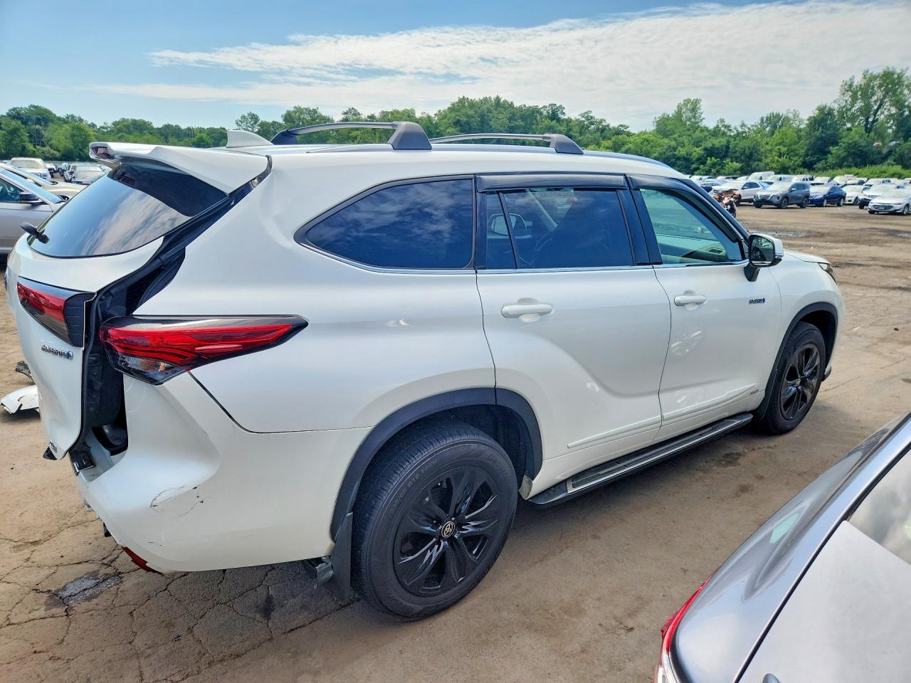 2021 TOYOTA HIGHLANDER HYBRID XLE — снимка 3