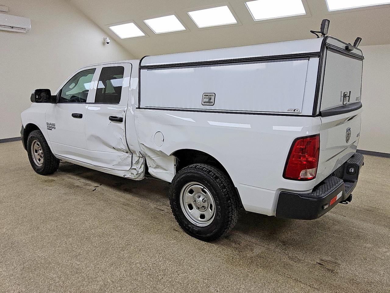 2023 RAM 1500 CLASSIC TRADESMAN — снимка 2