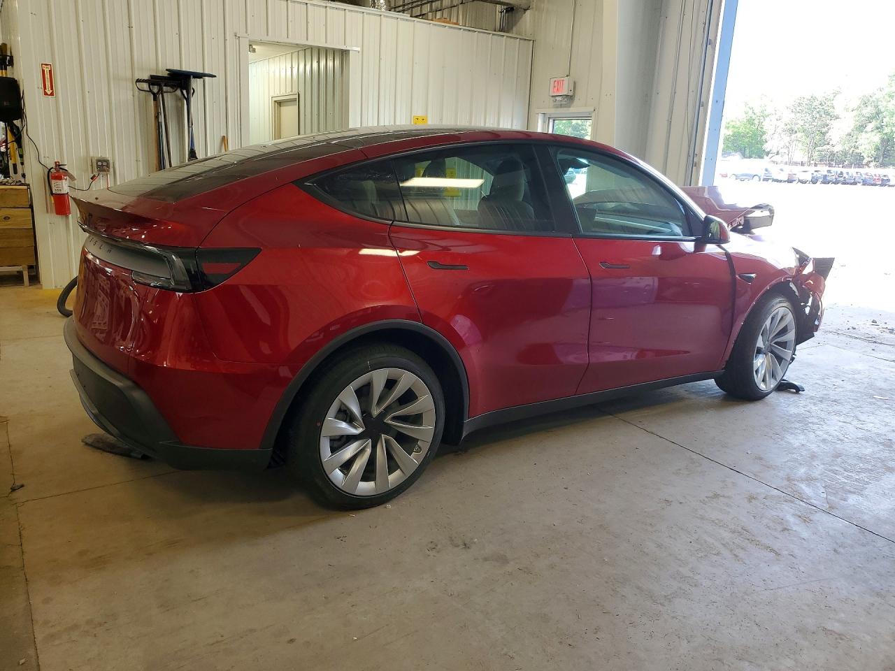 2026 TESLA MODEL Y — снимка 3