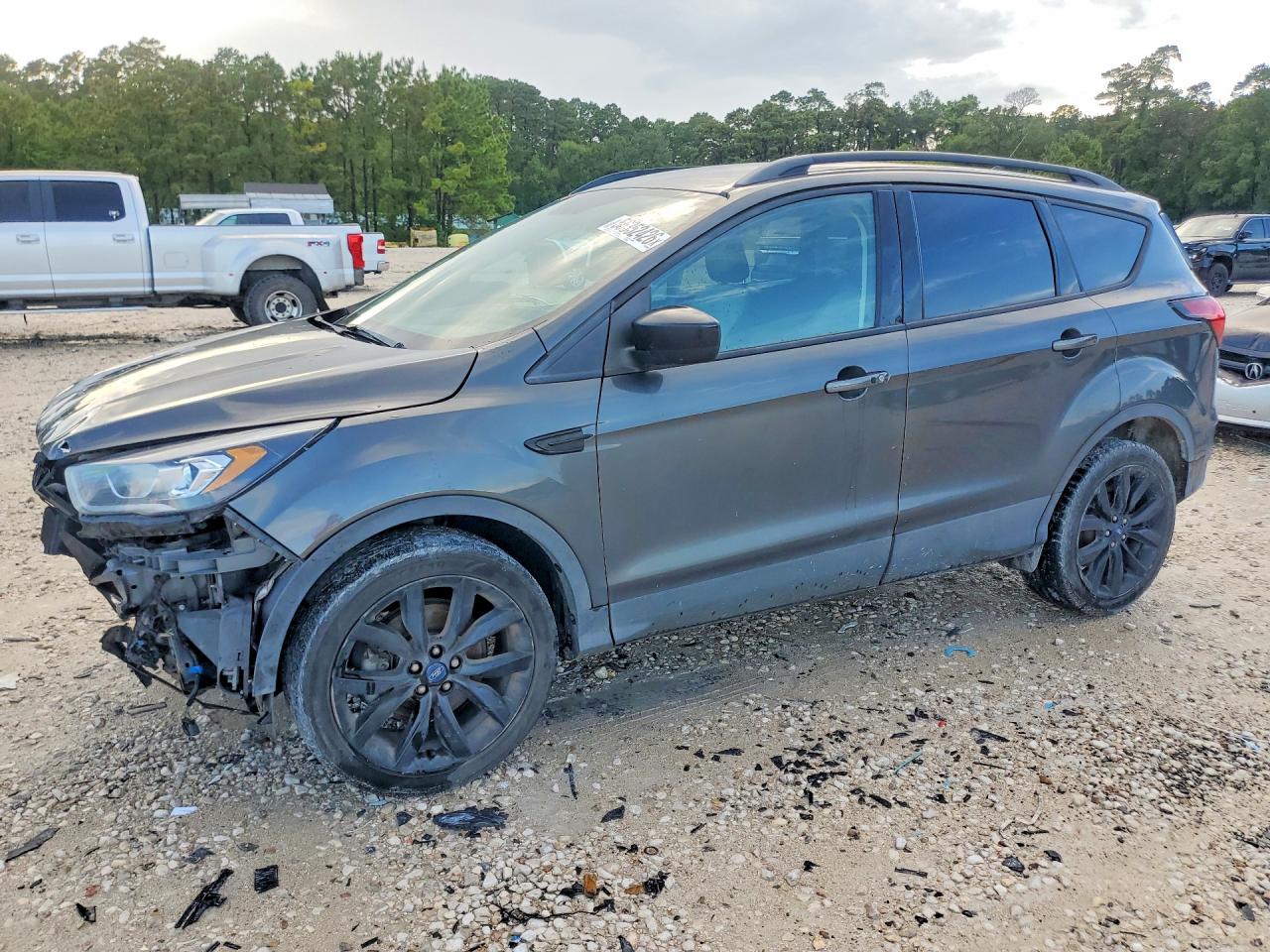 2019 FORD ESCAPE SE